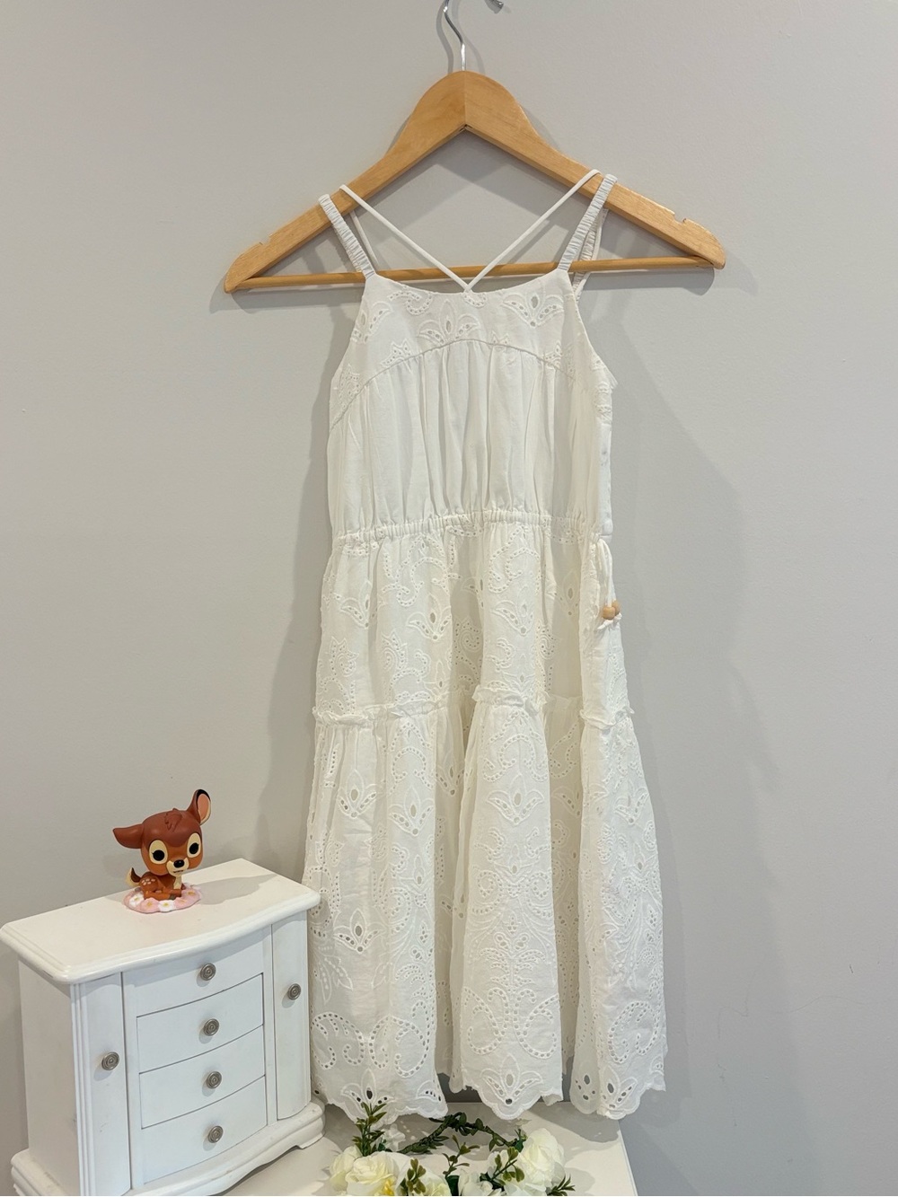 Zara size 9 White embroidery dress